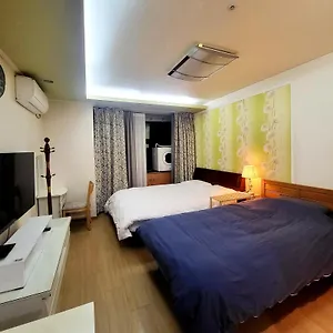Apartment Khan